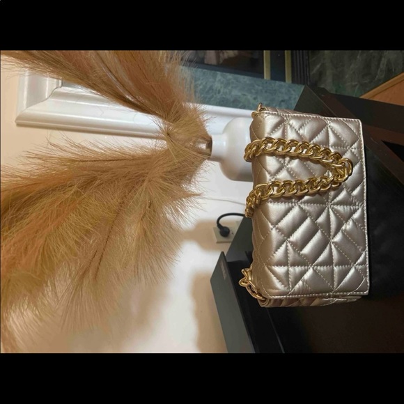 Gold Quilted chain handle shoulder handbag, purse bag - Picture 7 of 8